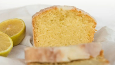 La receta del budín nube de limón, una merienda para los días de lluvia 