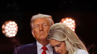 Trump moviliza a MAGA contra sus oponentes políticos en el acto en memoria de Charlie Kirk Trump moviliza a MAGA contra sus oponentes políticos en el acto en memoria de Charlie Kirk