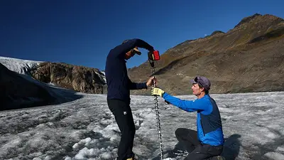El glaciar suizo Gries se derrite a un ritmo alarmante El glaciar suizo Gries se derrite a un ritmo alarmante