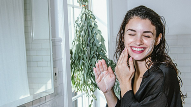 Flores para la piel: la tendencia beauty que dominará en 2026 