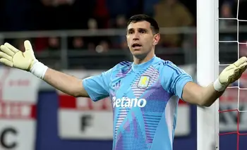 Golpazo para Dibu Martínez en la gala del Balón de Oro: afuera del Top 5 | Selección argentina