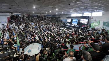 En un acto con dirigentes sindicales, Kicillof le habló a los trabajadores: "Vamos a llenar el Congreso nacional de compañeros"