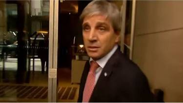 Caputo llegó a Washington para reunirse con Bessent