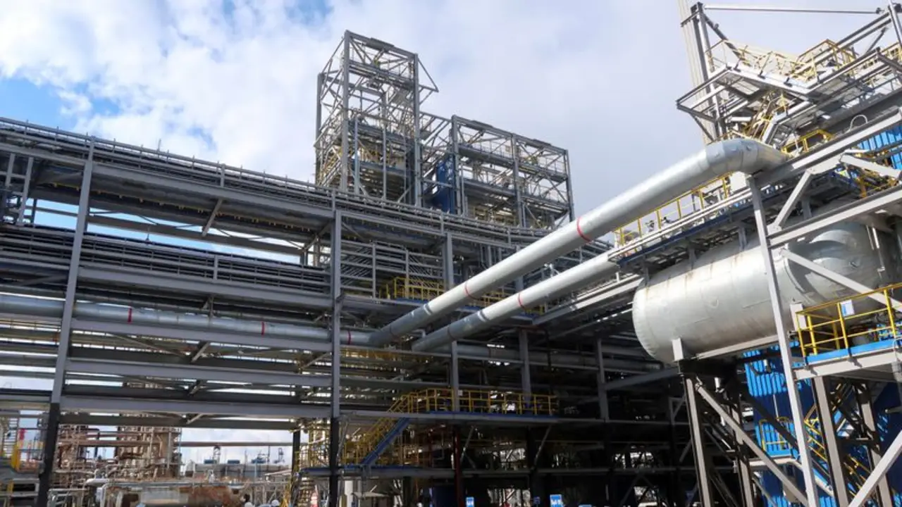 Drones ucranianos atacan de nuevo el principal complejo petroquímico ruso