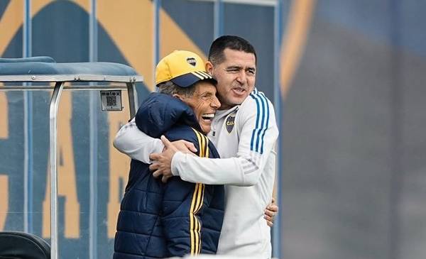 El plan de Boca sobre la continuidad de Russo: la decisión de Riquelme