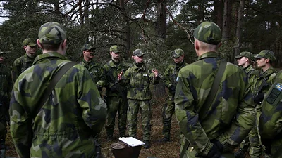 Fuerzas suecas y polacas simulan la defensa de Gotland ante la tensión en el Báltico Fuerzas suecas y polacas simulan la defensa de Gotland ante la tensión en el Báltico