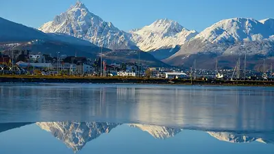Así se vería Ushuaia y el fin del mundo en 100 años, según la Inteligencia Artificial Así se vería Ushuaia y el fin del mundo en 100 años, según la Inteligencia Artificial