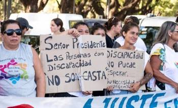 Colectivo de discapacidad apunta contra Milei y Pullaro por el ajuste: "Crueldad" | Ajuste