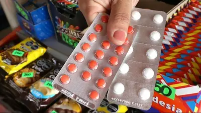 Tras la desregulación de Milei, advierten por medicamentos ofrecidos fuera de farmacias habilitadas Tras la desregulación de Milei, advierten por medicamentos ofrecidos fuera de farmacias habilitadas