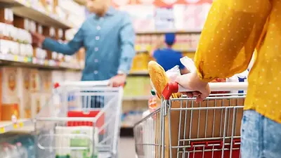 Cuenta DNI en supermercados: los días de descuento de agosto y cómo ahorrar en cada cadena Cuenta DNI en supermercados: los días de descuento de agosto y cómo ahorrar en cada cadena