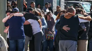 Dolor en la despedida a Brenda y Morena: las madres de las jóvenes se descompensaron