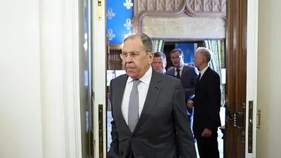 Rusia acusa a la OTAN y a la UE de librar una "auténtica guerra" contra Moscú a través de Ucrania Rusia acusa a la OTAN y a la UE de librar una "auténtica guerra" contra Moscú a través de Ucrania