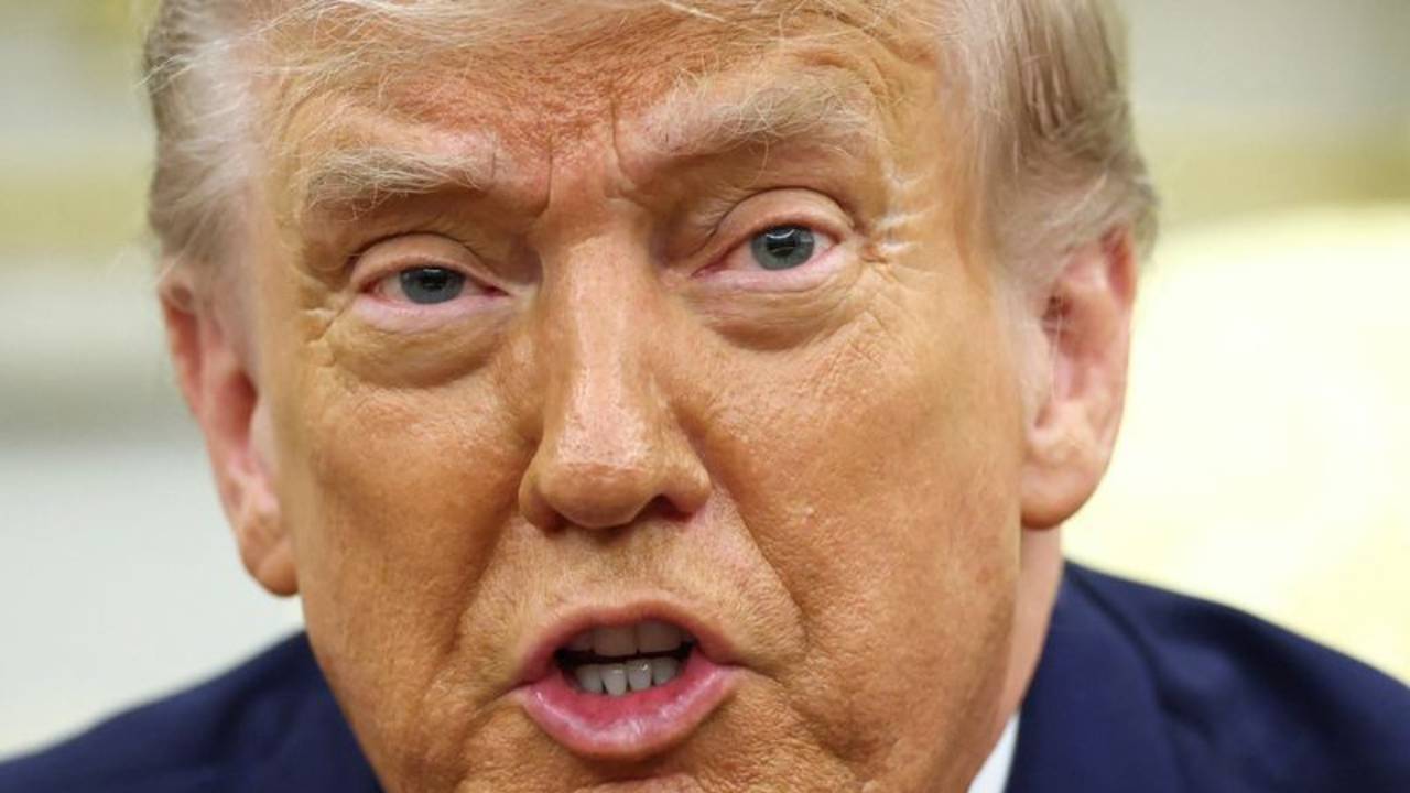 Trump plantea despidos si fracasan las negociaciones para evitar el cierre de la Administración en EEUU