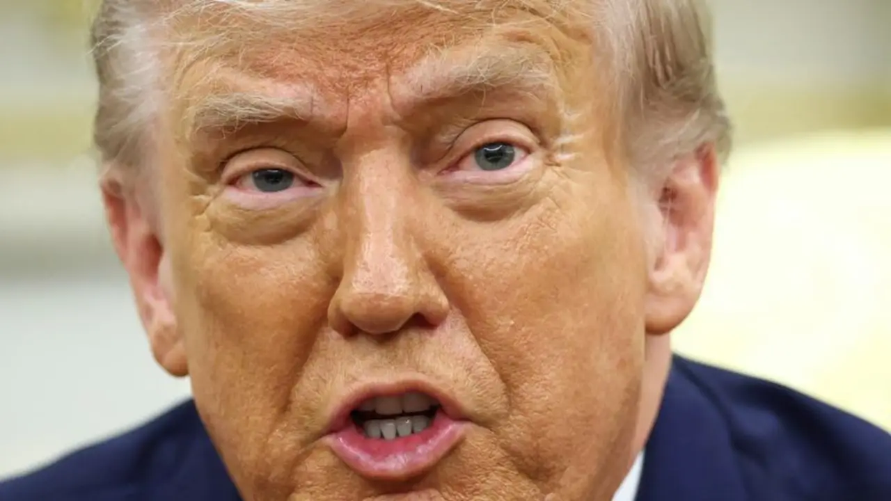 Trump plantea despidos si fracasan las negociaciones para evitar el cierre de la Administración en EEUU