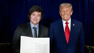 "La foto de Milei es tristemente verdadera": Kicillof criticó el pacto de endeudamiento con Estados Unidos "La foto de Milei es tristemente verdadera": Kicillof criticó el pacto de endeudamiento con Estados Unidos