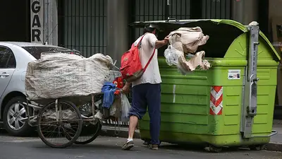 Indec asegura que bajó la pobreza pero en Rosario alertan: "Más indigencia" Indec asegura que bajó la pobreza pero en Rosario alertan: "Más indigencia"