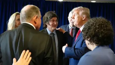 El Financial Times, duro con el salvataje a Milei: "Frenar el pánico"