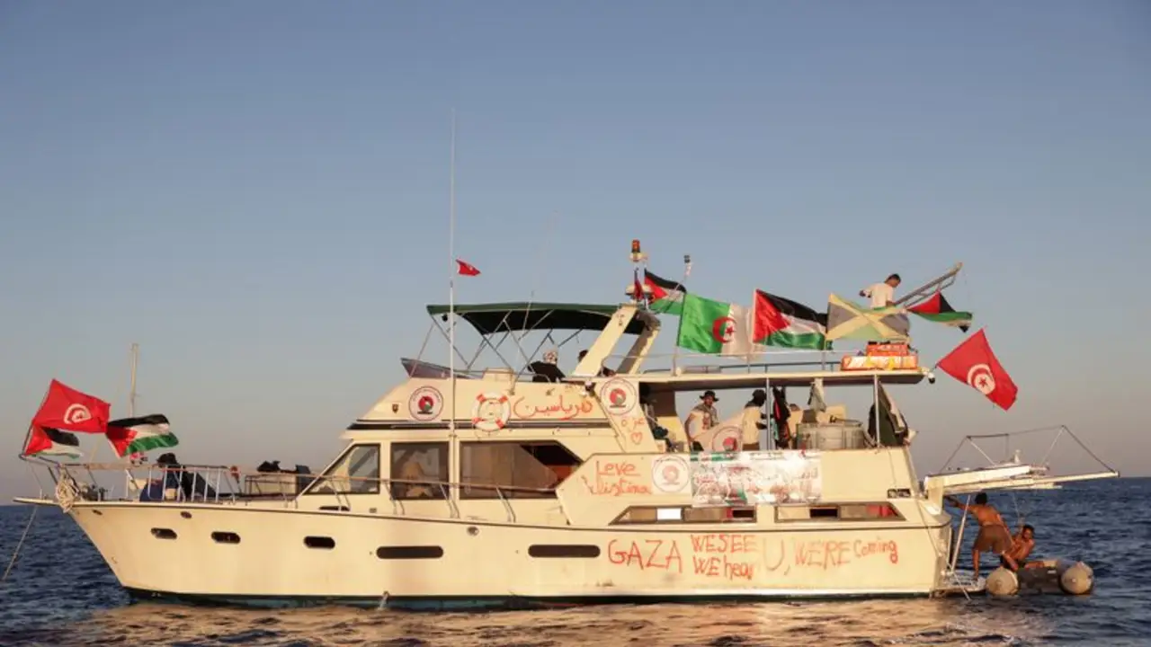 La flotilla de Gaza zarpa de nuevo; ministro italiano Tajani advierte del peligro