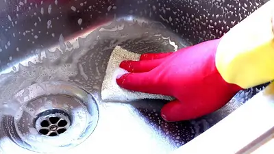 Cómo es el truco para destapar la bacha de la cocina. Cómo es el truco para destapar la bacha de la cocina.