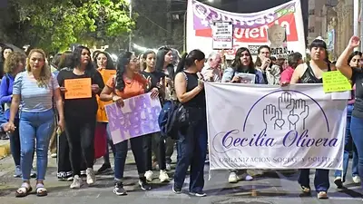 Ni una menos: La Rioja se sumó al pedido de justicia por las víctimas del triple femicidio Ni una menos: La Rioja se sumó al pedido de justicia por las víctimas del triple femicidio