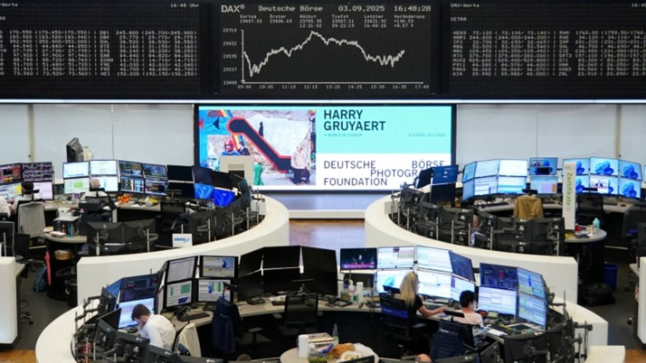 Las bolsas europeas caen ante las pérdidas de los valores energéticos y sanitarios