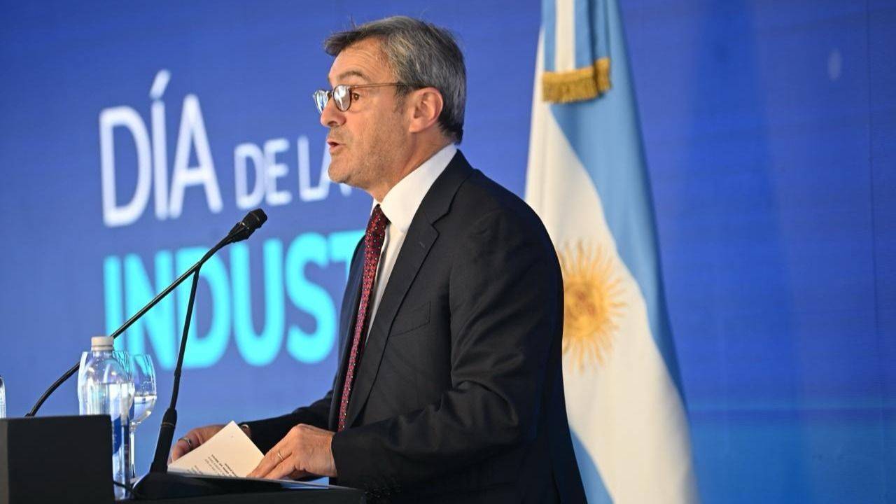 La UIA expone la crisis y pide al Gobierno un plan de alivio para las pymes