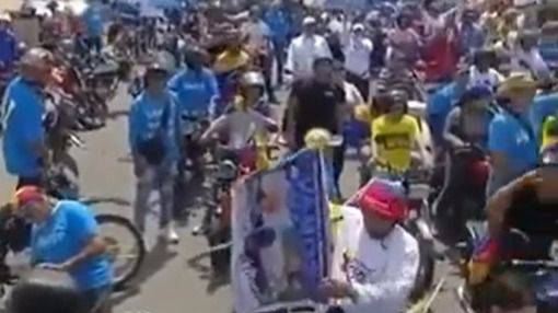 Caravanas opositoras en Venezuela reclaman por la vuelta de María Corina Machado