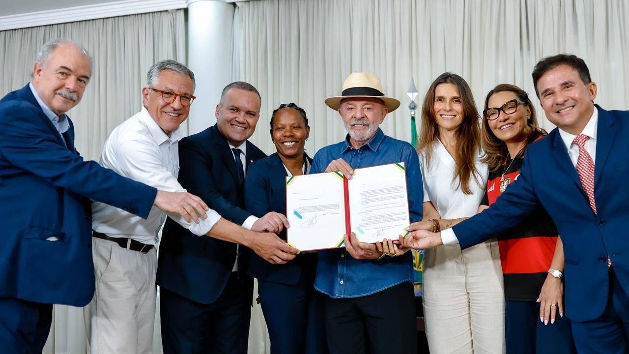 Lula sancionó una Ley de Fútbol Femenino para apoyar la disciplina en Brasil: de qué se trata