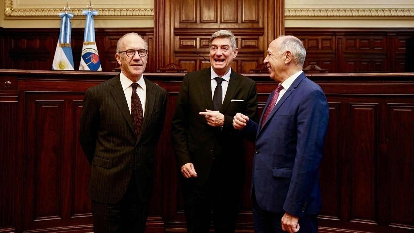 La Corte Suprema dio marcha atrás y dejó vigente la Ley de Tierras