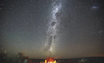Talampaya de noche: cómo es la experiencia de caminar bajo la luna por el desierto rojo | Turismo
