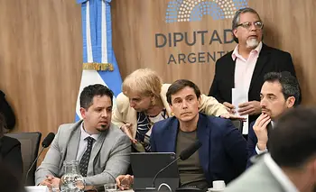 LLA pone el endeudamiento en el laberinto de comisiones y la oposición apuesta al recinto | Congreso