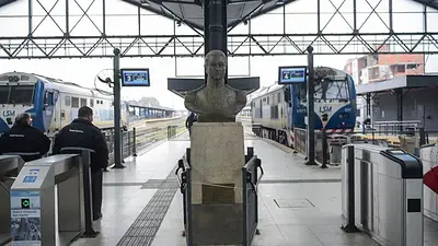 La línea San Martín sumó una formación renovada y otras dos serán reparadas en las próximas semanas. Qué trabajos se hicieron en los trenes. La línea San Martín sumó una formación renovada y otras dos serán reparadas en las próximas semanas. Qué trabajos se hicieron en los trenes.