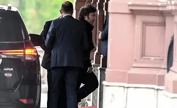 Tras reunirse con Kast, Milei ya está en Casa Rosada para grabar la cadena de Malvinas | Seguimiento minuto a minuto