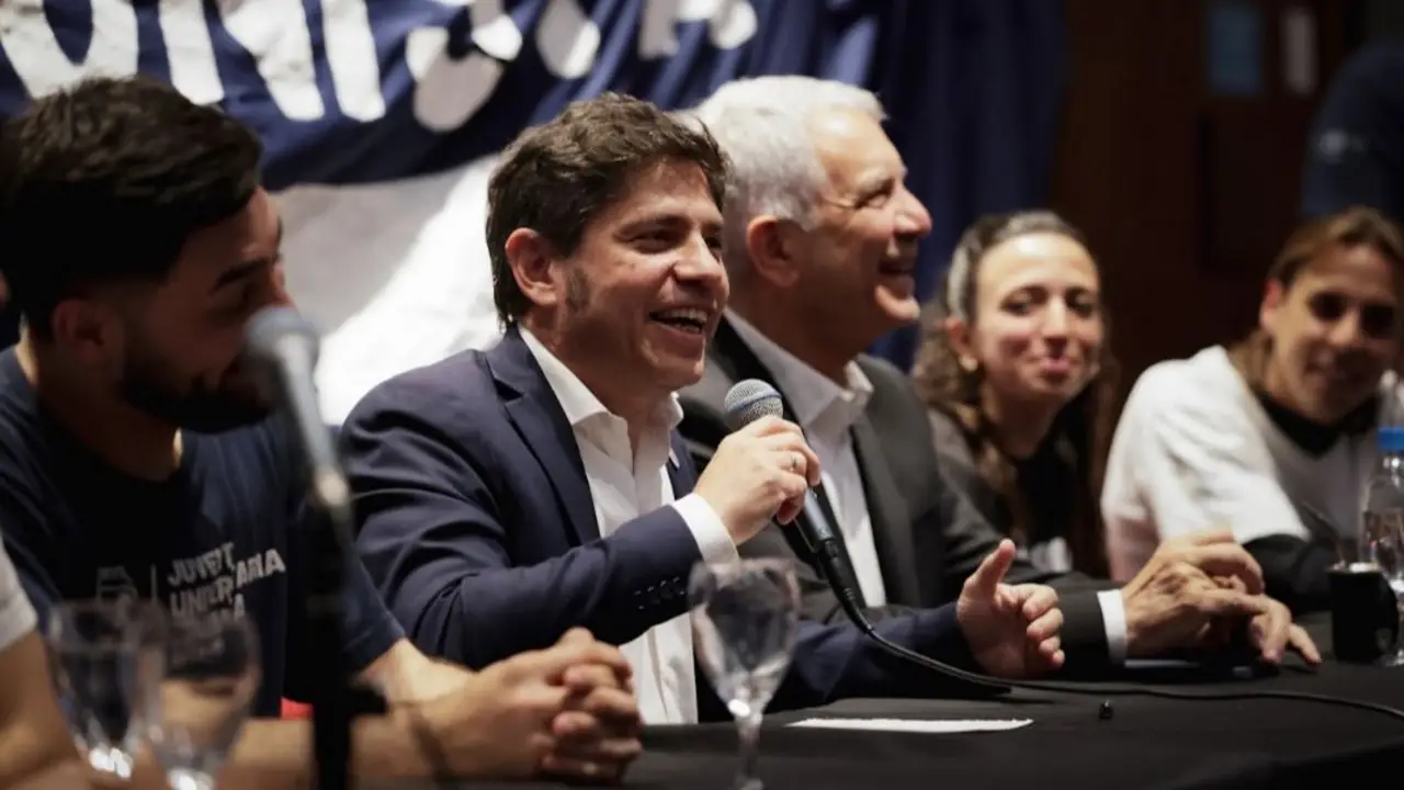 Kicillof le habló a la Juventud Universitaria Peronista: "El futuro está en sus manos"