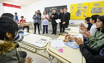 Kicillof inauguró una escuela en Villarino y cruzó a Milei: “Sin Estado no hay escuela" | Educación pública