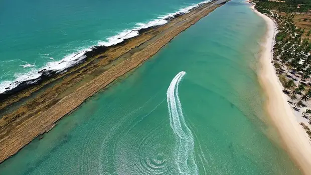 Furor con la playa de Brasil con la piscina natural más grande | Viajes