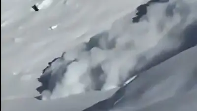 Milagro en Cerro Chapelco: dos esquiadores se salvaron de una avalancha Milagro en Cerro Chapelco: dos esquiadores se salvaron de una avalancha