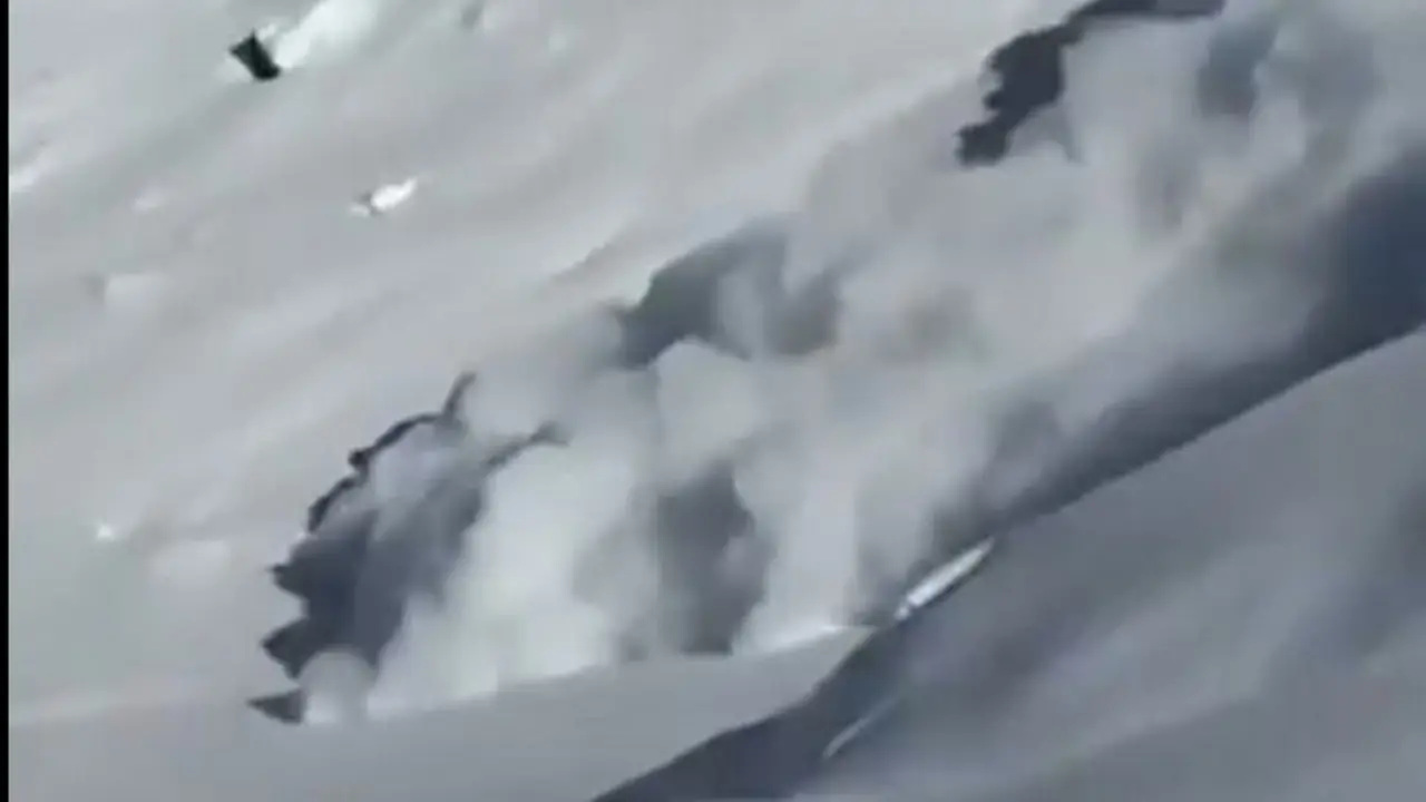 Milagro en Cerro Chapelco: dos esquiadores se salvaron de una avalancha