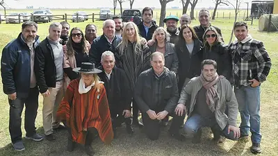 Karina, Santilli y Pareja participaron de un encuentro de doma en PBA Karina, Santilli y Pareja participaron de un encuentro de doma en PBA