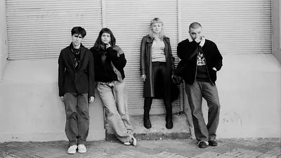 El punk tiene nueva sangre: SUR presenta su disco debut. El punk tiene nueva sangre: SUR presenta su disco debut.