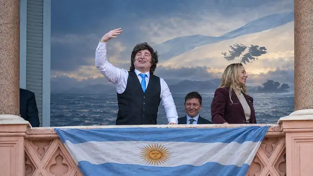 La crisis de ingresos hace estragos y Milei galtieriza Malvinas para recuperar las redes | Elecciones 2027