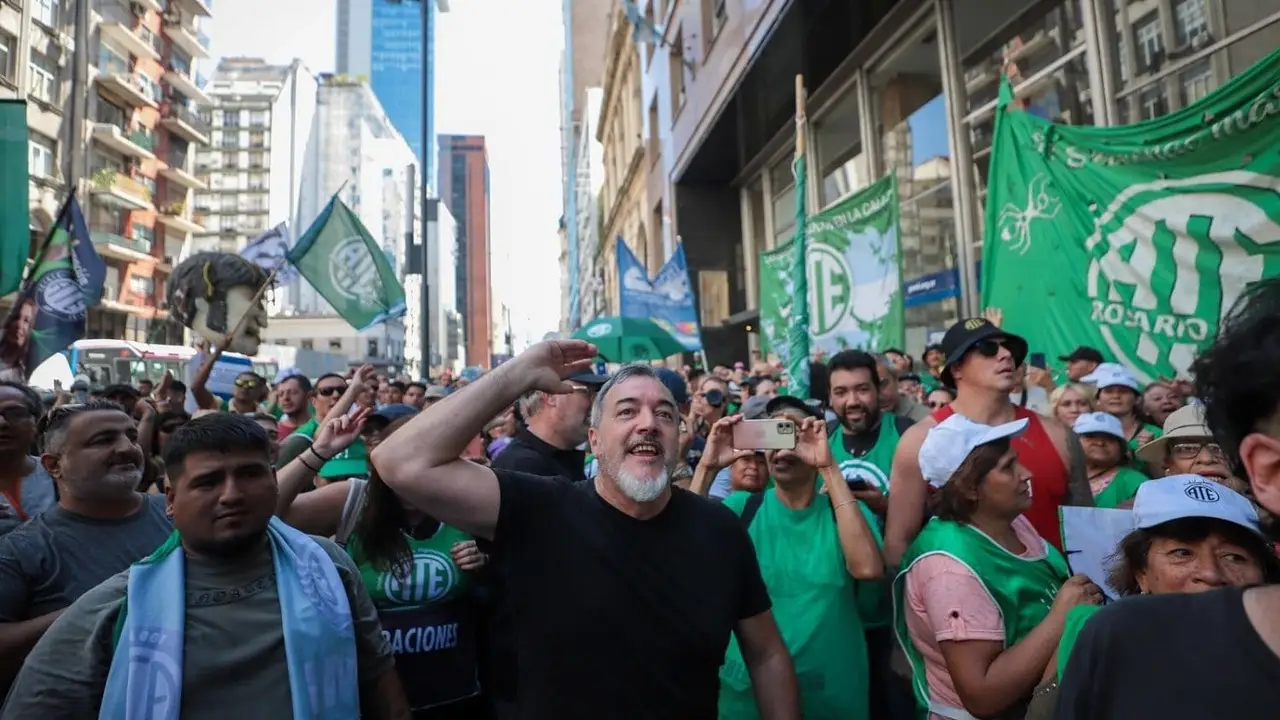 ATE levantó el paro tras recibir un aumento de 14,1% y un bono de $180.000