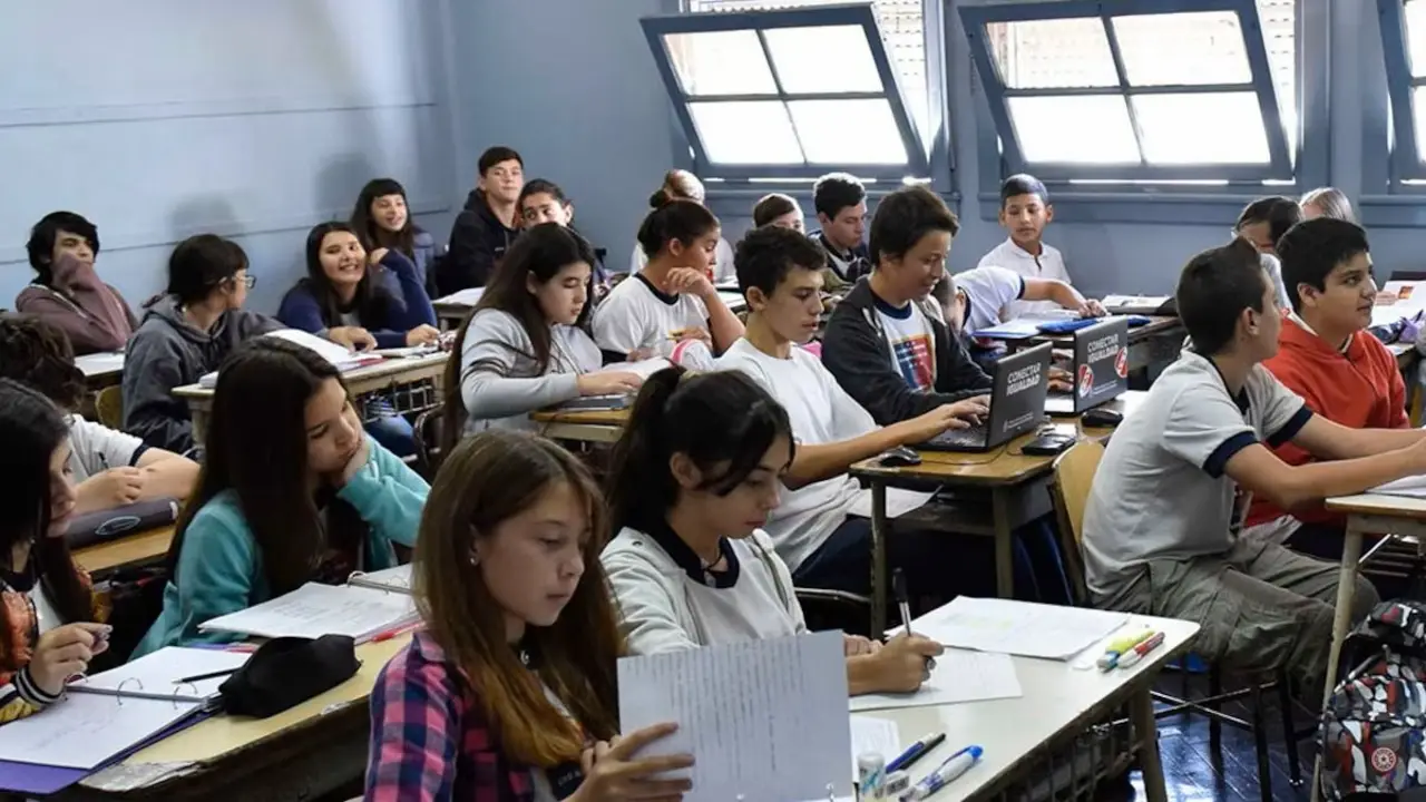 Pruebas PISA 2025: Argentina está entre las peores de la región