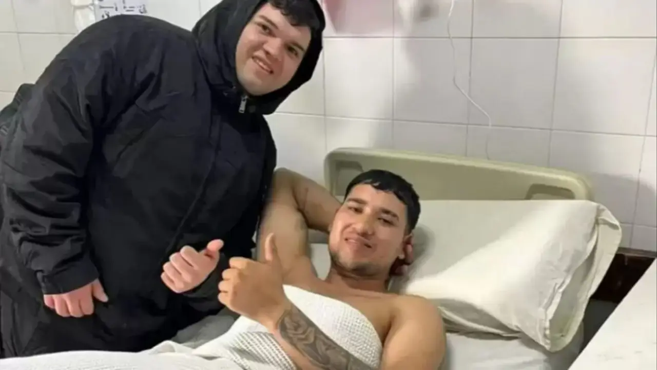"No me quedan más vidas": se fracturó con su moto, cayó de un tercer piso y cuando volvió a salir lo atropelló la policía