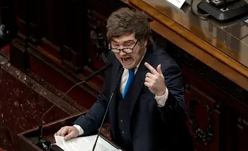 Milei se reúne con legisladores de LLA en Casa Rosada y se mete en la agenda del Congreso | Seguimiento minuto a minuto