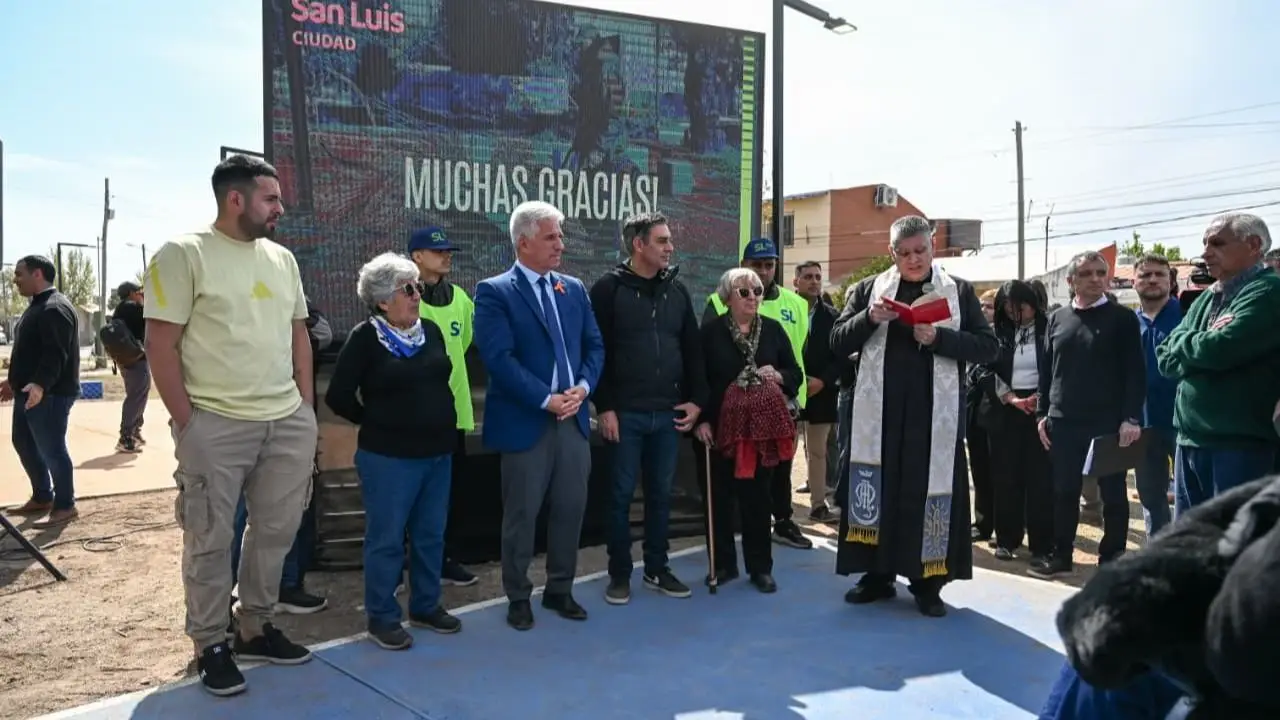 Insólito: un intendente de Poggi gastó más de $70 millones en renovar una plaza inaugurada hace apenas tres años