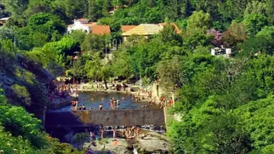 Tiene 11.000 habitantes y recibe 150.000 turistas al año: el pueblo cordobés a 50 km de la capital ideal para una escapada Tiene 11.000 habitantes y recibe 150.000 turistas al año: el pueblo cordobés a 50 km de la capital ideal para una escapada