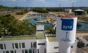 Privatización de AySA: el Gobierno abrió los sobres y hay dos grupos en carrera | Aysa