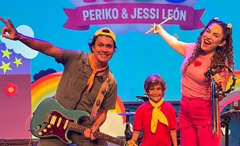 Tiene 5 años, formó una banda con sus padres y la rompe con la batería | Música