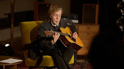 Paul McCartney, músico, sobre el estado anímico: "La tristeza no es tristeza. Es felicidad con una chaqueta negra" Paul McCartney, músico, sobre el estado anímico: "La tristeza no es tristeza. Es felicidad con una chaqueta negra"
